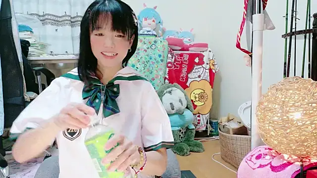 renapiyon8182 online show from 02.24.25