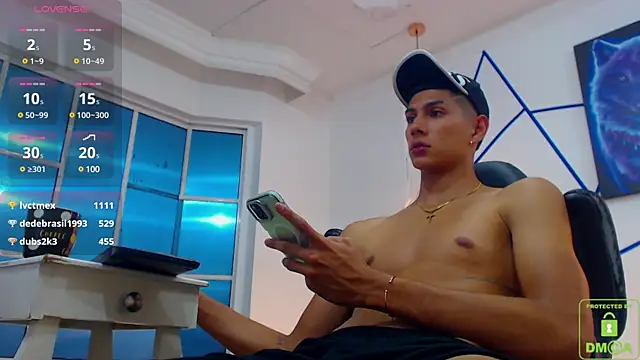 Snapshot of Valerio_20 chatting on 12.15.24 Valerio 20 online show from 12.15.24