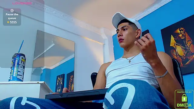 Snapshot of Valerio_20 chatting on 12.30.24 Valerio 20 online show from 12.30.24