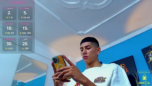 Snapshot of Valerio_20 chatting on 01.08.25 Valerio 20 online show from 01.08.25