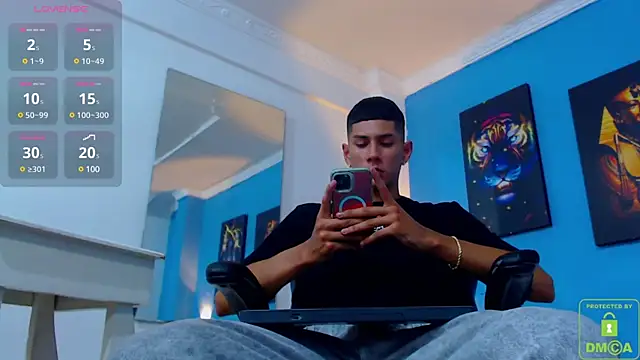 Snapshot of Valerio_20 chatting on 01.18.25 Valerio 20 online show from 01.18.25