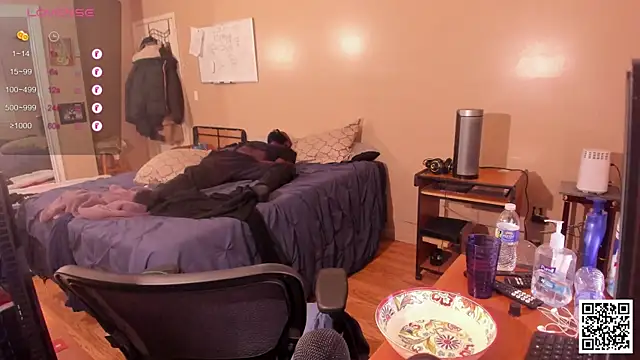 Snapshot of MrChuckDailyXXX chatting on 12.08.24 MrChuckDailyXXX online show from 12.08.24