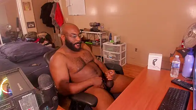 Snapshot of MrChuckDailyXXX chatting on 01.09.25 MrChuckDailyXXX online show from 01.09.25