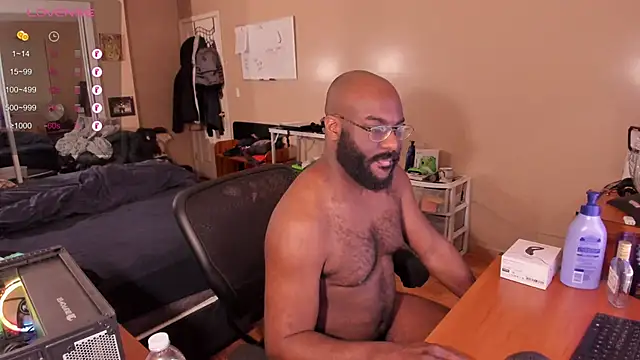 Snapshot of MrChuckDailyXXX chatting on 02.17.25 MrChuckDailyXXX online show from 02.17.25