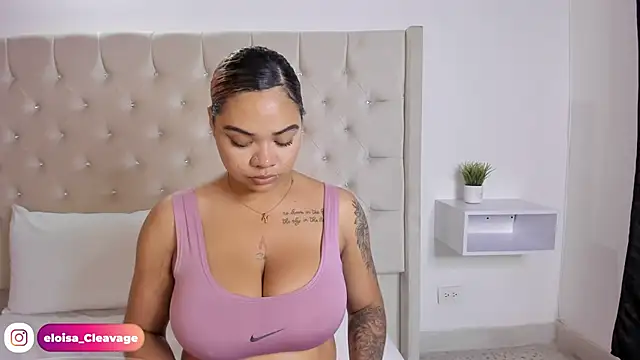 Eloisa cleavage  online show from 03.05.25