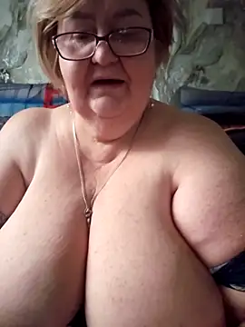 Awn290668 online show from 10.28.25