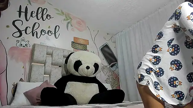 EMMA SWEETT1 online show from 01.18.25