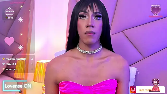 VictoriaRoss1 online show from 02.19.25