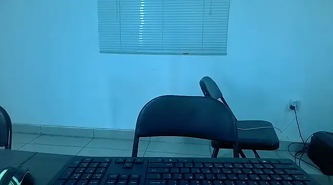 Snapshot of kisstoyousoon2024 chatting on 03.22.25 kisstoyousoon2024 online show from 03.22.25