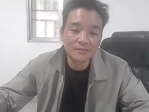 kisstoyousoon2024 online show from 11.14.25