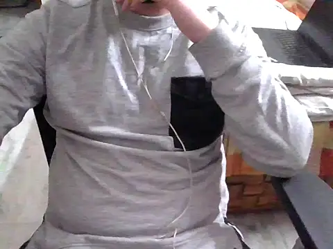 Snapshot of raka120294 chatting on 12.17.24 raka120294 online show from 12.17.24