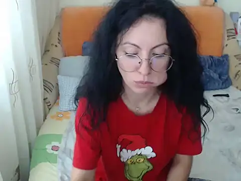 Emmatoo online show from 11.25.25