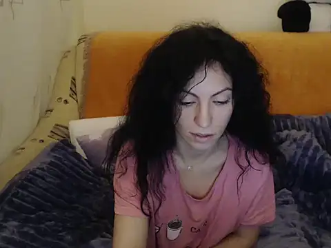 Emmatoo online show from 12.05.25