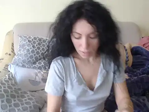 Emmatoo online show from 02.06.26