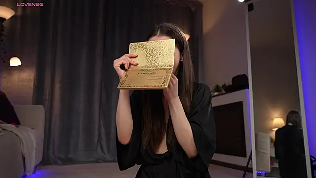 Amely Young online show from 02.28.26