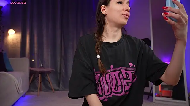 Amely Young online show from 03.12.26