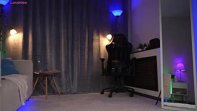 Amely Young online show from 03.13.26