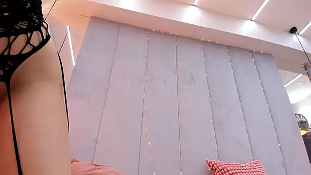 Snapshot of Jessy_Jo chatting on 01.05.25 Jessy Jo online show from 01.05.25