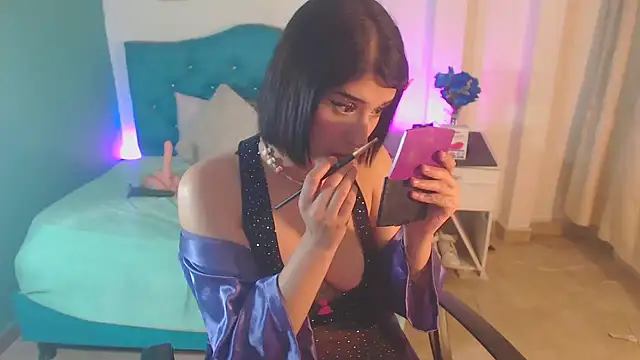 Snapshot of Cinthya-Gomez6 chatting on 03.18.25 Cinthya-Gomez6 online show from 03.18.25