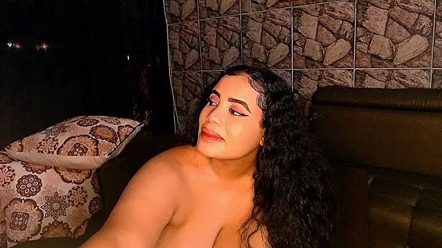 Emmacamille online show from 02.27.25