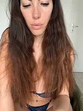 Eyline online show from 02.19.25