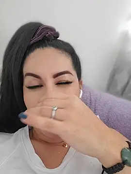 Pamela Rosal online show from 04.19.26