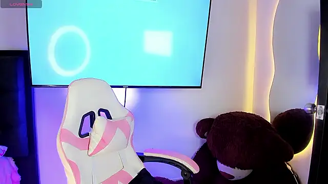 Snapshot of Maryonthemoon chatting on 02.03.26 Maryonthemoon online show from 02.03.26