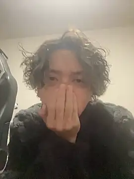 Snapshot of Shizukuu chatting on 01.25.25 Shizukuu online show from 01.25.25