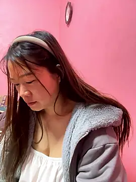 Hellen 111 online show from 12.02.24