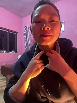 Hellen 111 online show from 02.26.25