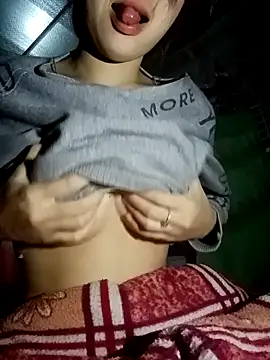 Snapshot of ltysl chatting on 01.12.25 ltysl online show from 01.12.25