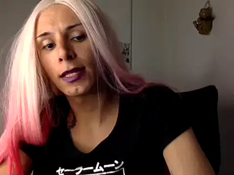 Snapshot of Thematrioshkaoficial24 chatting on 12.15.24 Thematrioshkaoficial24 online show from 12.15.24