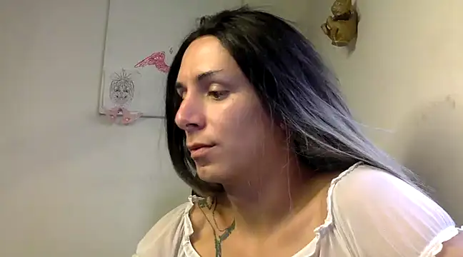 Snapshot of Thematrioshkaoficial24 chatting on 01.01.25 Thematrioshkaoficial24 online show from 01.01.25