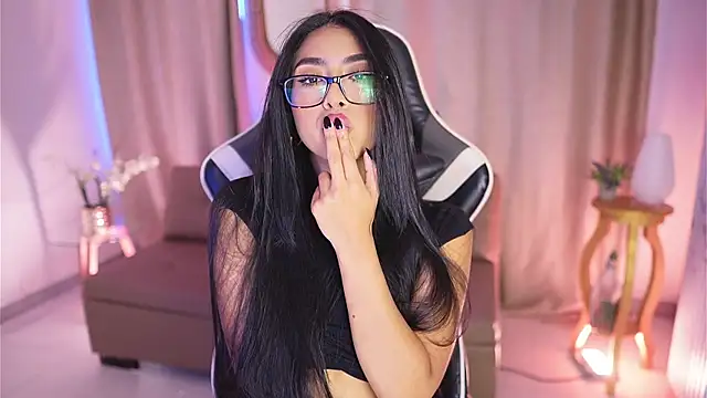 Snapshot of Sara_albrecht chatting on 01.13.25 Sara albrecht online show from 01.13.25