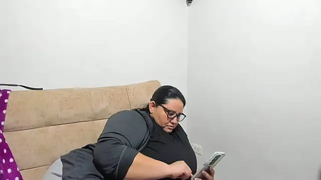 tetasgrandes karol online show from 11.09.25