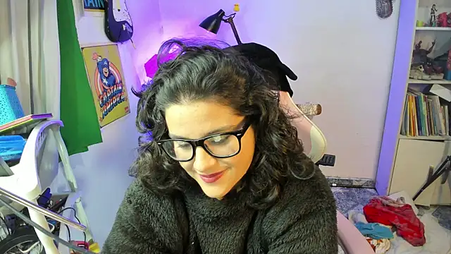 ItsNaiixa online show from 12.30.24