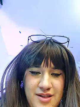 ItsNaiixa online show from 02.15.25