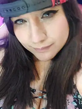 ItsNaiixa online show from 02.16.25