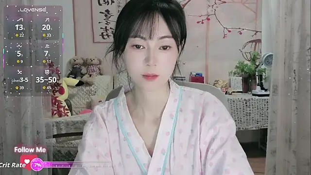 Snapshot of Lisa-s chatting on 10.20.25 Lisa-s online show from 10.20.25