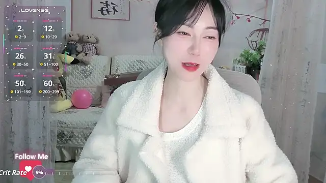 Snapshot of Lisa-s chatting on 10.26.25 Lisa-s online show from 10.26.25