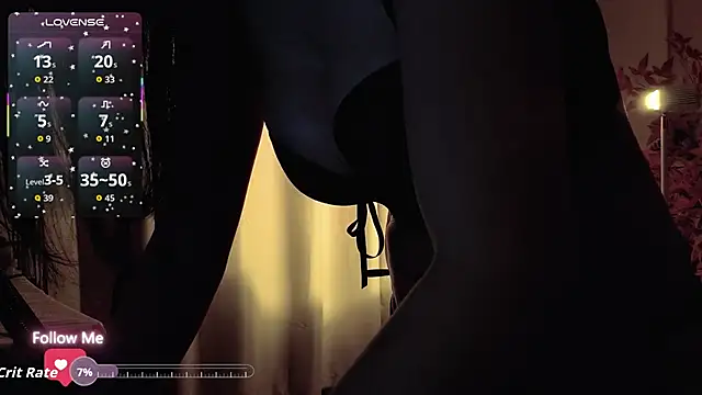 Snapshot of Lisa-s chatting on 11.29.25 Lisa-s online show from 11.29.25