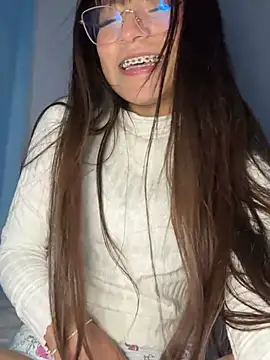 Snapshot of Lily_candy_X chatting on 12.21.24 Lily candy X online show from 12.21.24