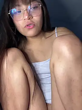 Snapshot of Lily_candy_X chatting on 01.11.25 Lily candy X online show from 01.11.25