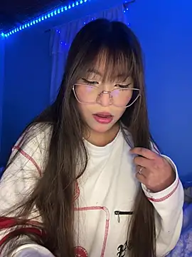 Snapshot of Lily_candy_X chatting on 03.11.25 Lily candy X online show from 03.11.25