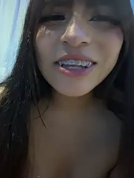 Snapshot of Lily_candy_X chatting on 03.19.25 Lily candy X online show from 03.19.25