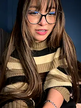 Snapshot of Lily_candy_X chatting on 11.15.25 Lily candy X online show from 11.15.25