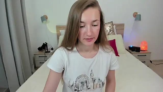 KateRedgar online show from 10.29.25