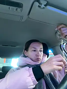 Snapshot of KateRedgar chatting on 11.30.25 KateRedgar online show from 11.30.25