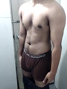 Snapshot of hottboy_39 chatting on 11.20.25 hottboy 39 online show from 11.20.25