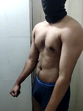 Snapshot of hottboy_39 chatting on 12.20.25 hottboy 39 online show from 12.20.25